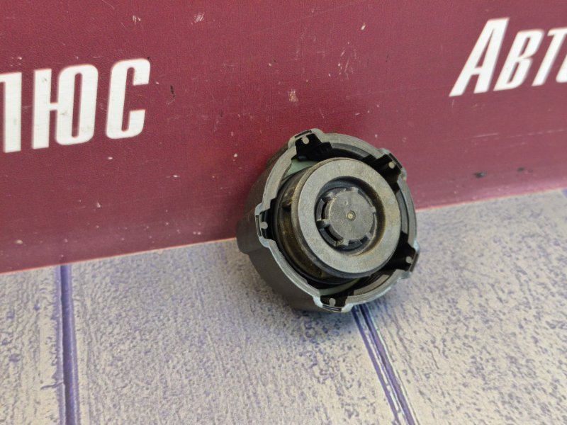 Крышка расширительного бачка - фото 8