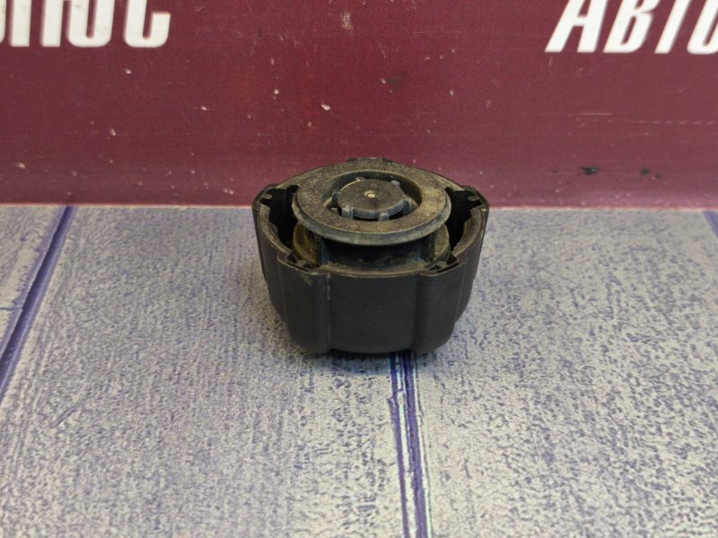 Крышка расширительного бачка - фото 9