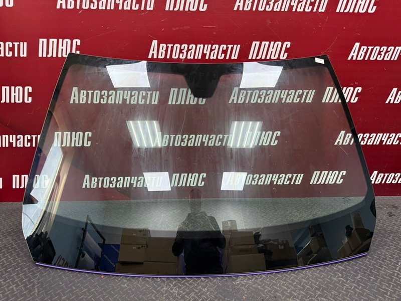 Лобовое стекло - фото 1