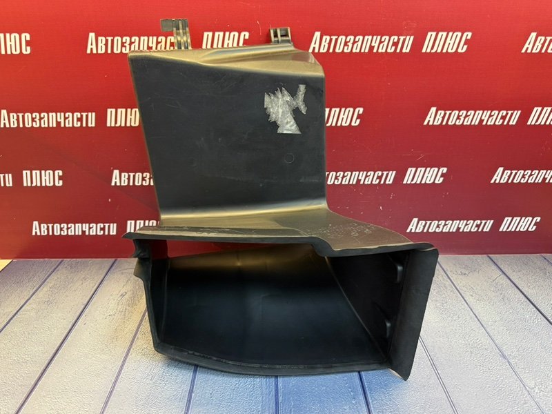 Дефлектор радиатора - фото 1