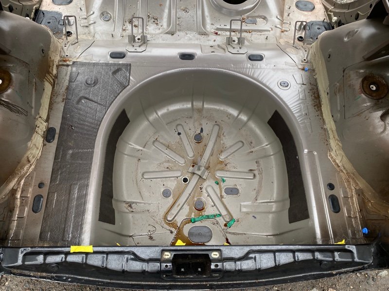 Ниша запасного колеса - фото 1