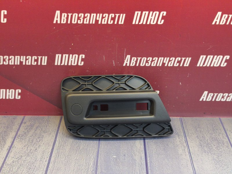 Накладка бампера - фото 1