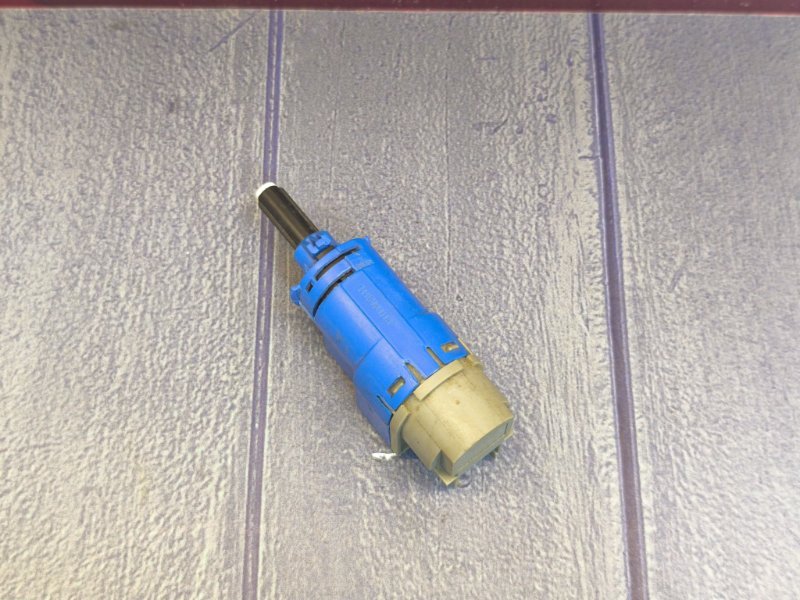 Датчик педали сцепления - фото 3