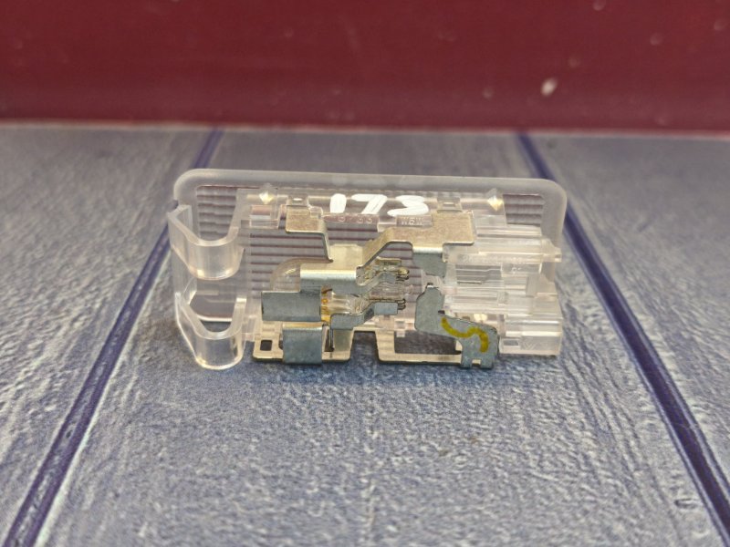 Плафон подсветки багажника - фото 7