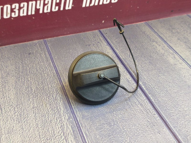 Крышка топливного бака - фото 4