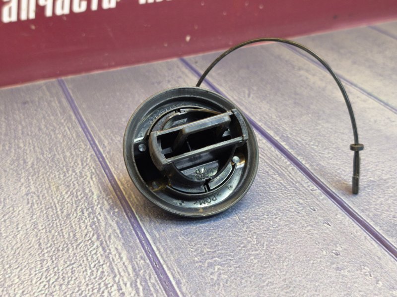 Крышка топливного бака - фото 10