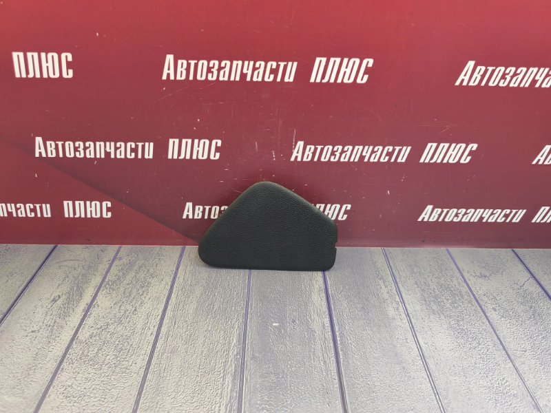 Крышка блока предохранителей - фото 1