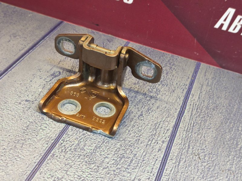 Петля     двери - фото 4