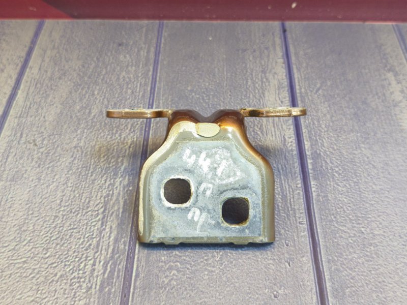 Петля     двери - фото 8