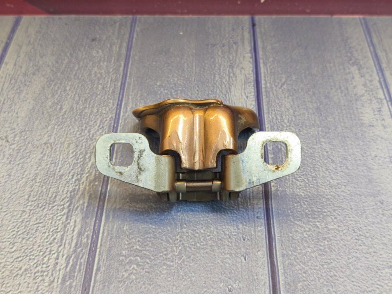 Петля     двери - фото 9