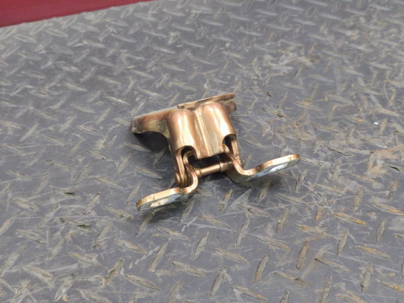 Петля     двери - фото 10