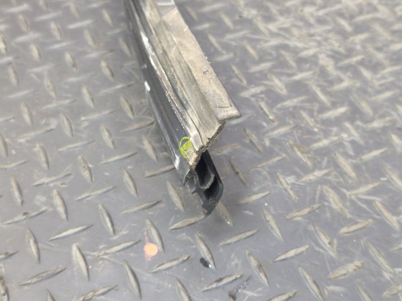 Уплотнитель рамки двери - фото 6