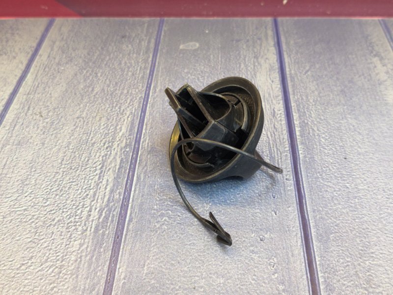 Крышка топливного бака - фото 7