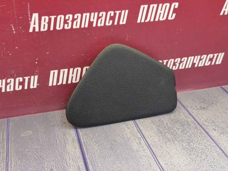 Крышка блока предохранителей - фото 4