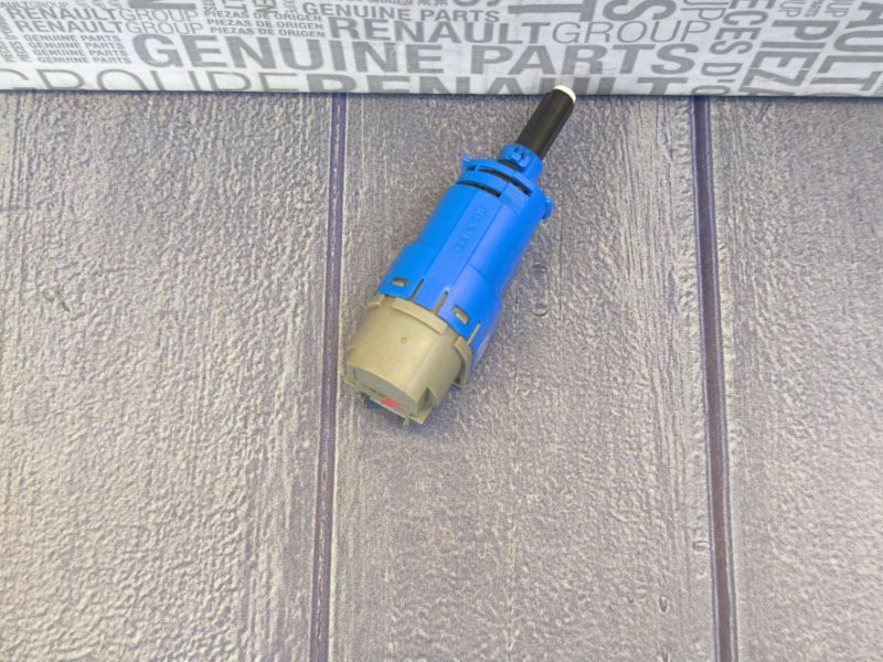 Датчик педали сцепления - фото 2