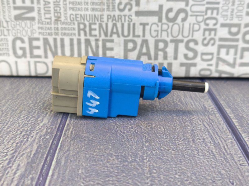 Датчик педали сцепления - фото 4