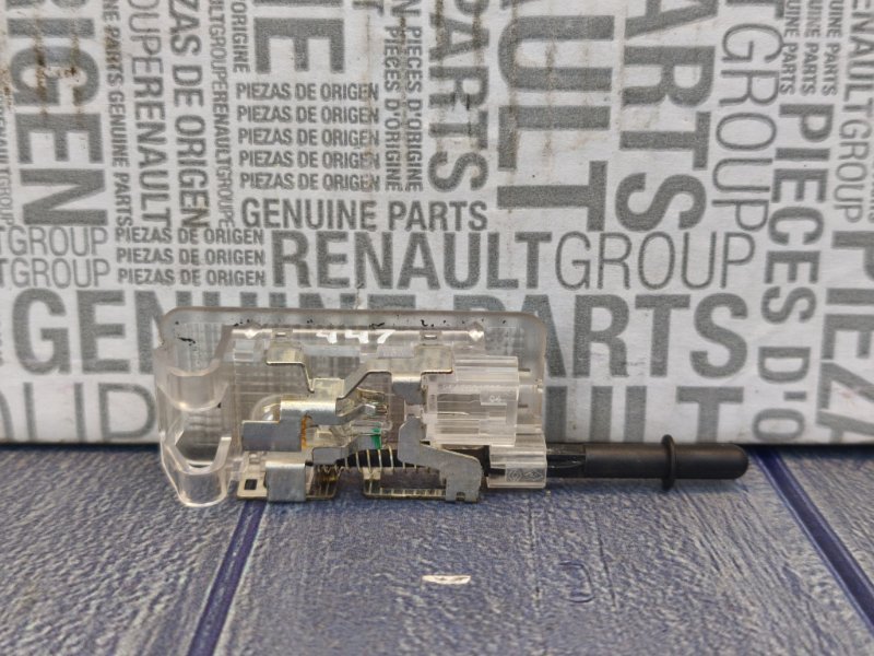 Плафон подсветки багажника - фото 7