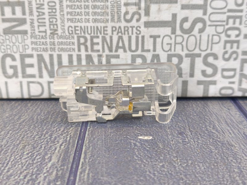 Плафон подсветки багажника - фото 6