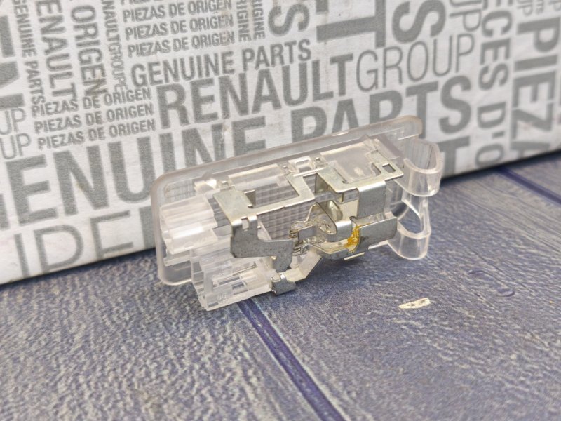 Плафон подсветки багажника - фото 8