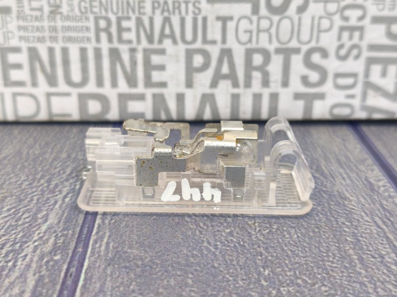 Плафон подсветки багажника - фото 9