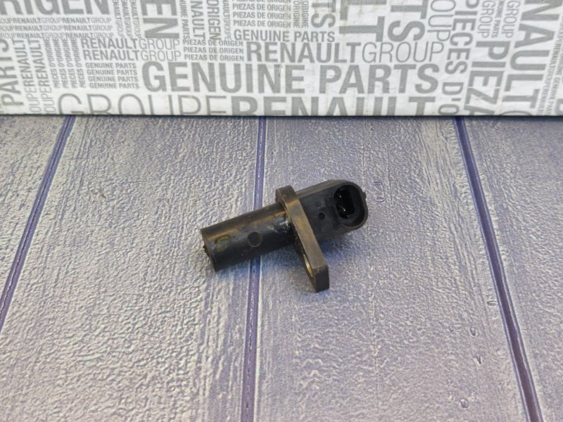 Датчик коленвала - фото 1