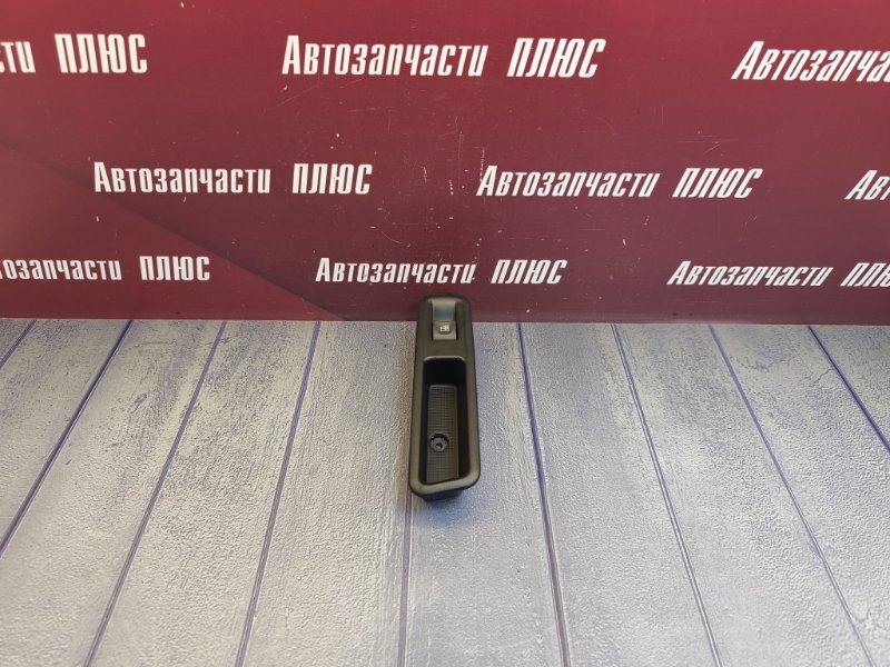 Кнопка стеклоподъемника - фото 1