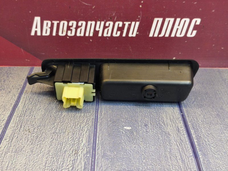 Кнопка стеклоподъемника - фото 7
