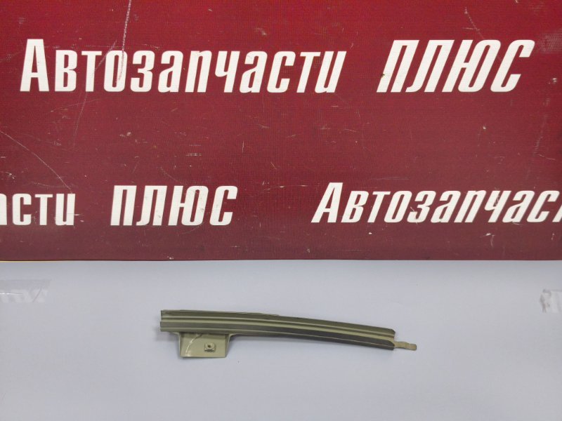 Направляющая стекла двери - фото 1