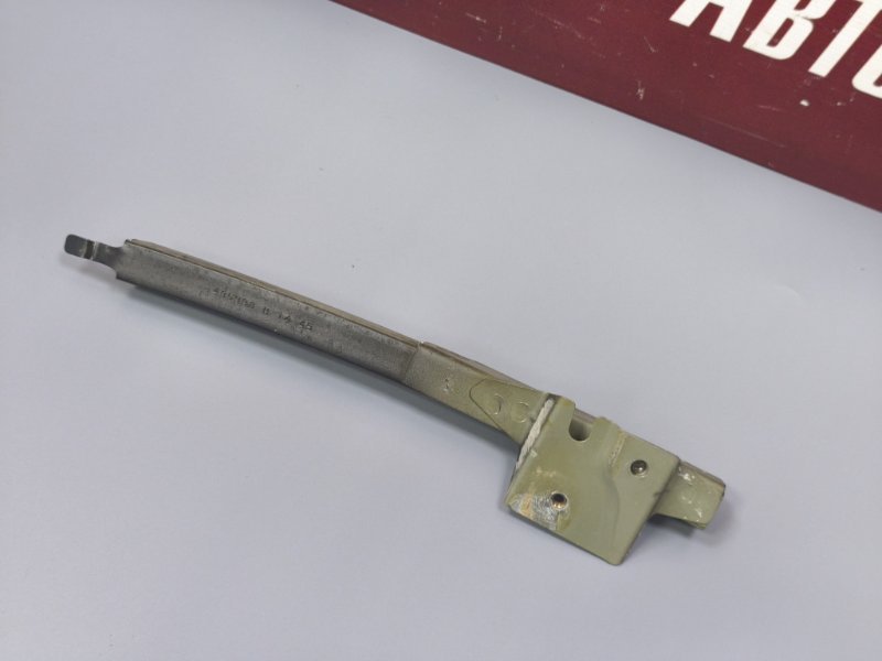 Направляющая стекла двери - фото 8