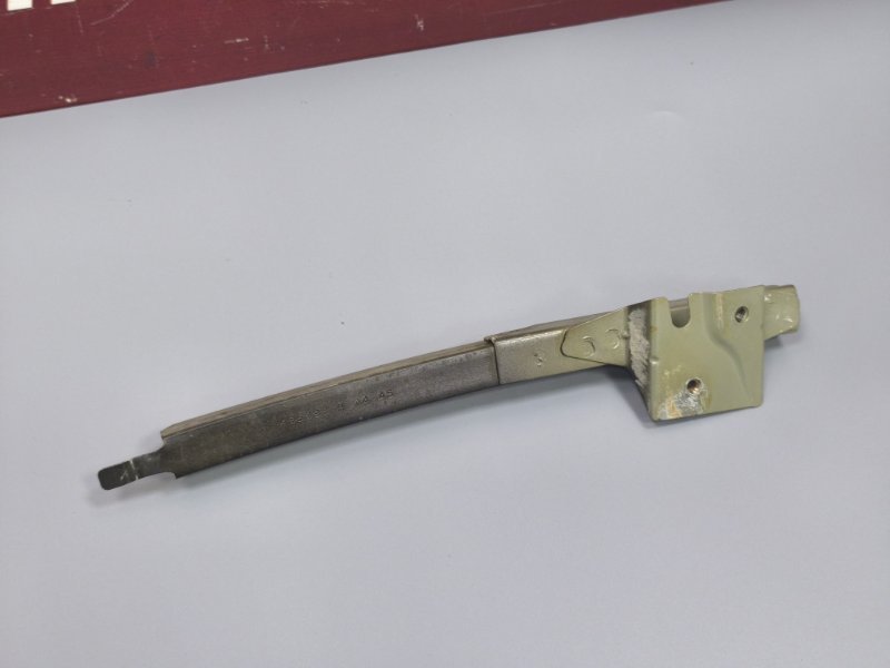 Направляющая стекла двери - фото 9