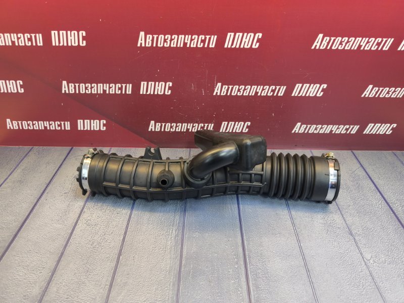 Патрубок воздушного фильтра - фото 1