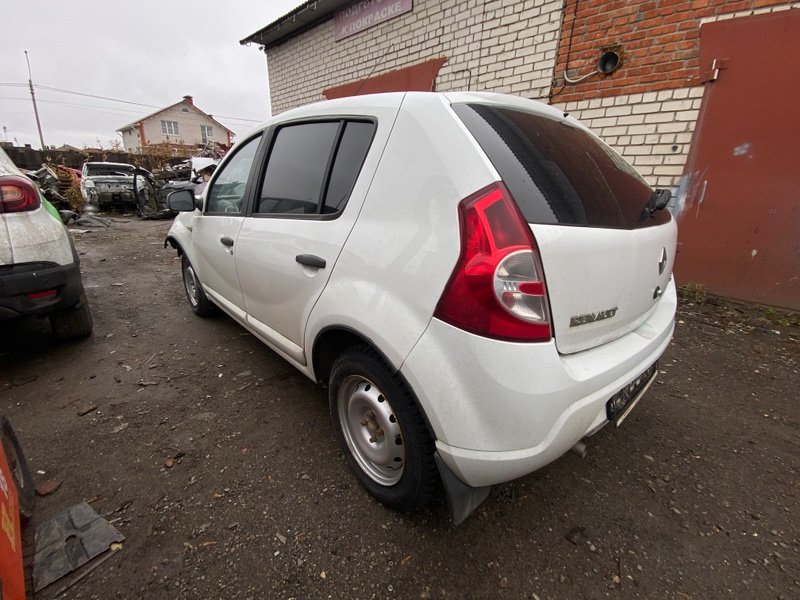 Машина в разбор - фото 5