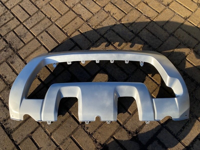 Накладка переднего бампера - фото 1