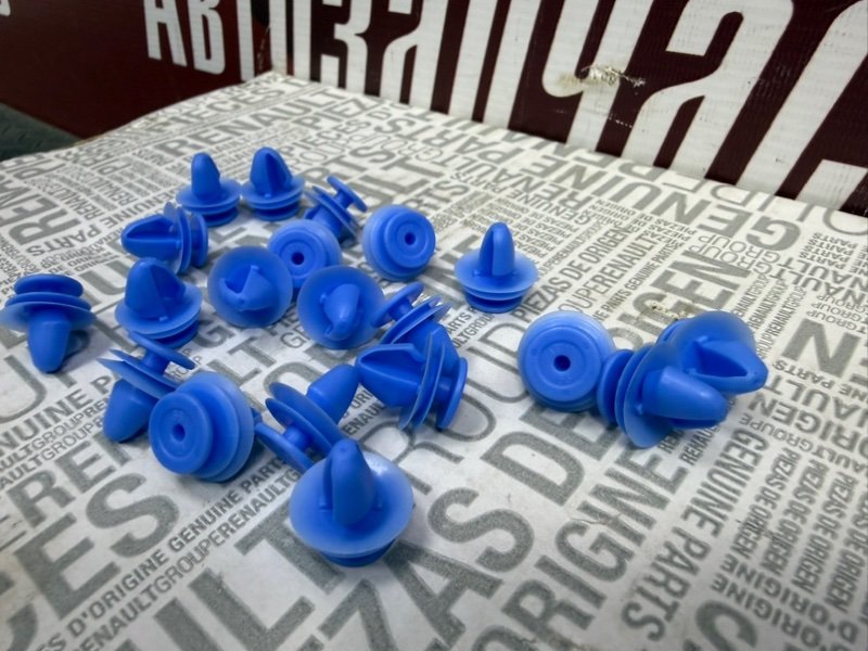 Клипса обшивки двери - фото 4