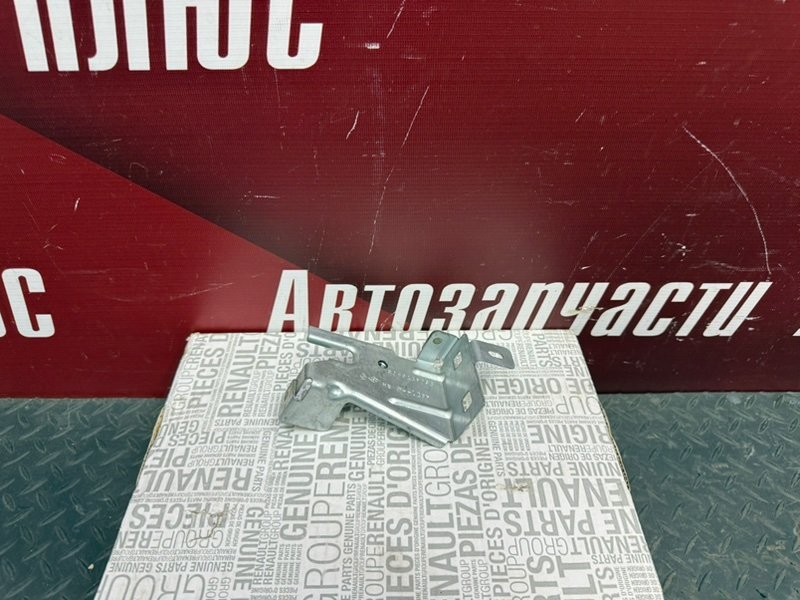 Кронштейн  фары - фото 1